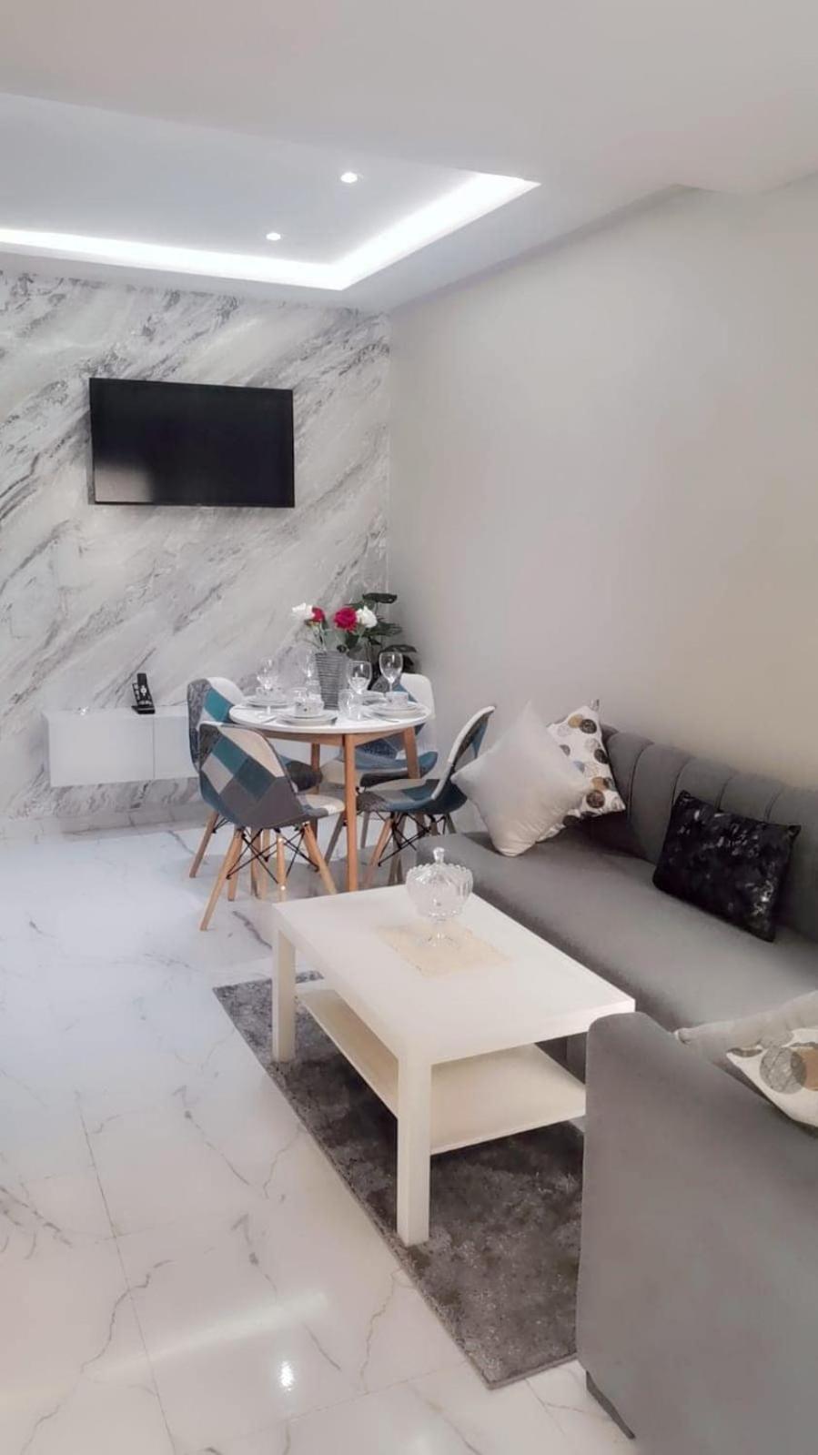 Elegant And Modern 10 Min From Center Of *